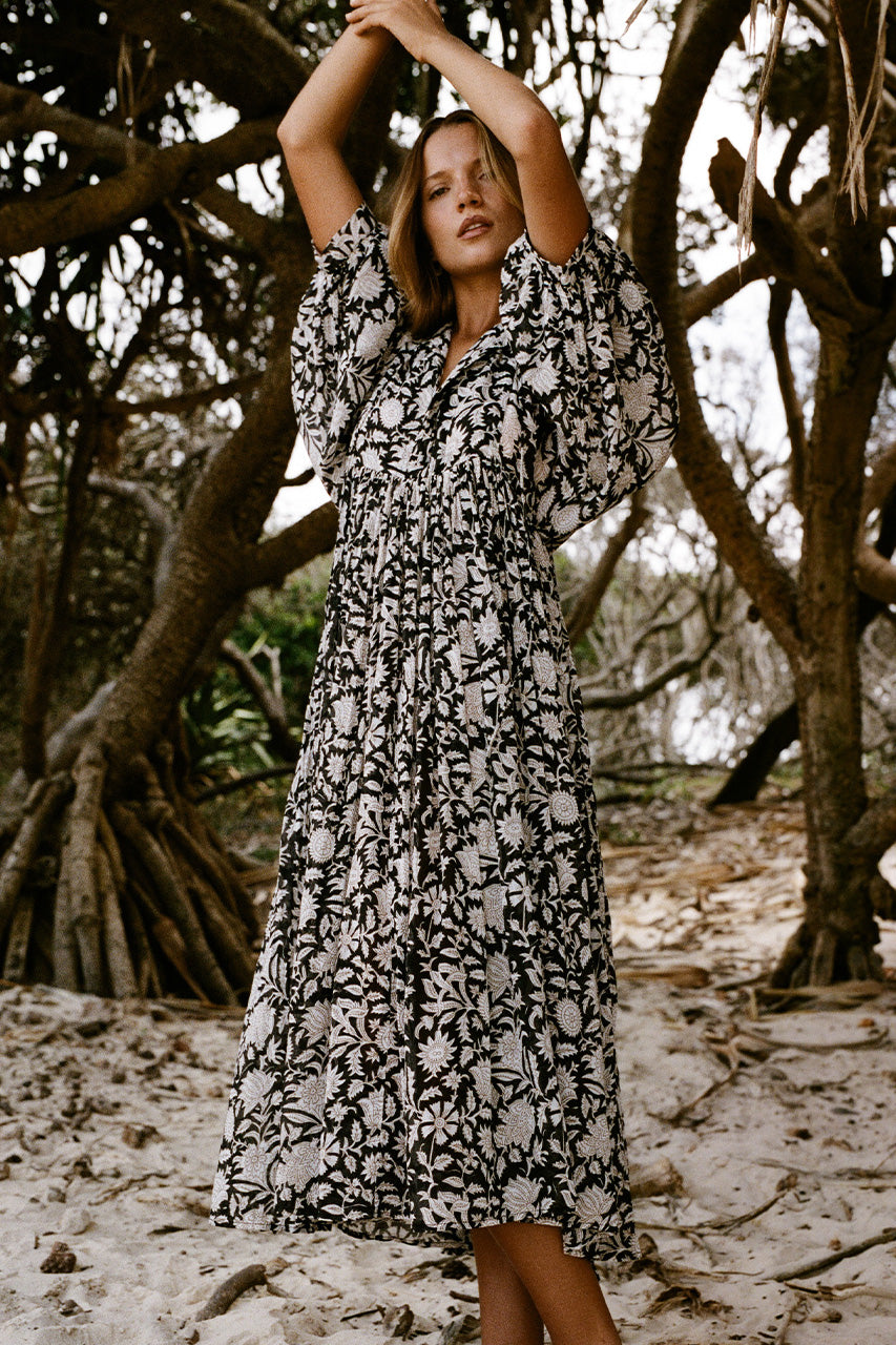 Kyra Midi Dress ~ Pepper